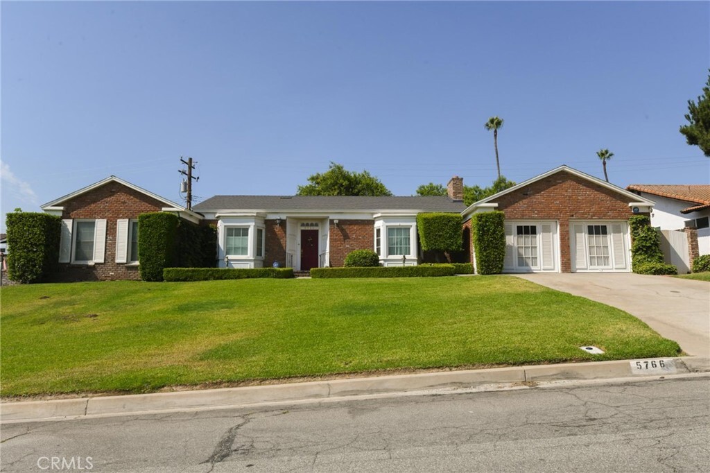 Property Photo:  5766 N Sycamore Avenue  CA 92377 