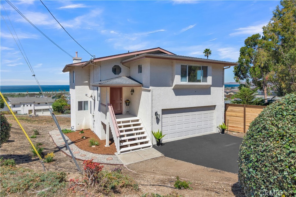 Property Photo:  679 Elena Street  CA 93442 