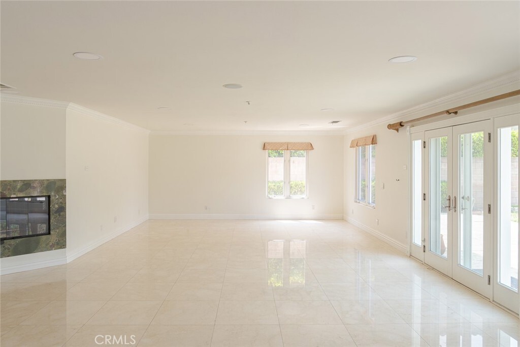 Property Photo: 49 W La Sierra Drive CA 91007