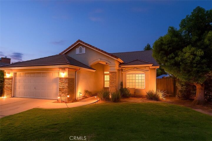 Property Photo: 10419 N Woodrow Avenue CA 93730