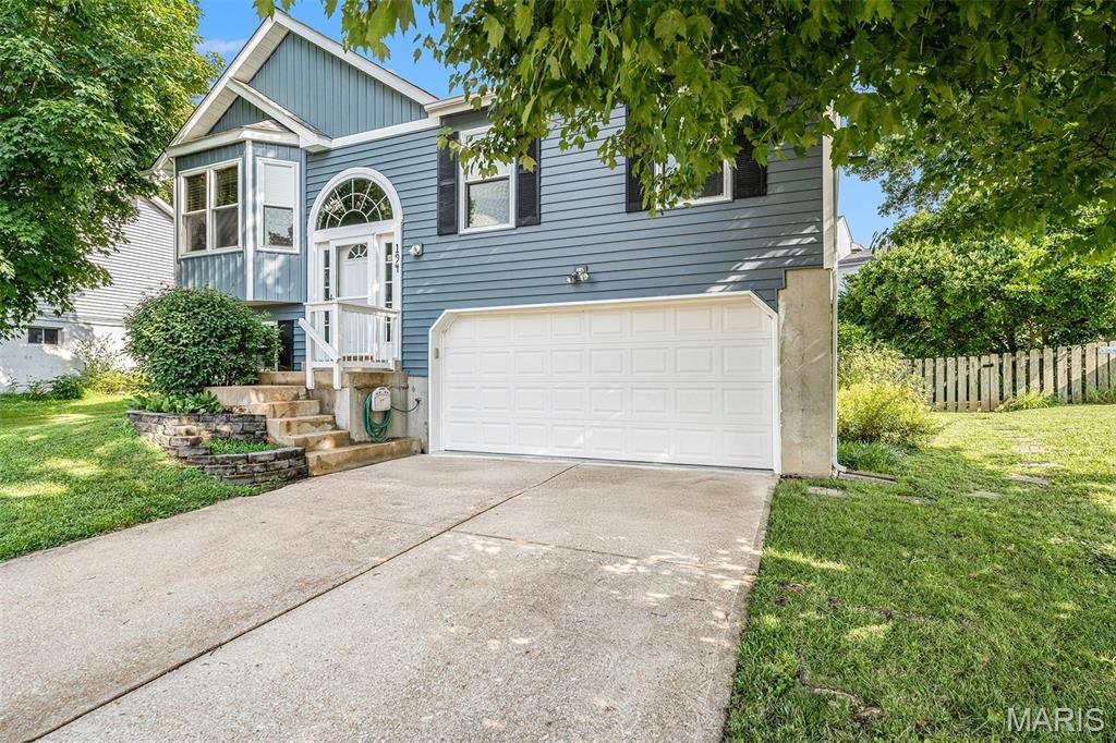Property Photo: 194 Rutherglen Drive MO 63088