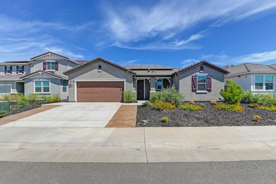 Property Photo:  932 Brooke Stream Court  CA 95648 
