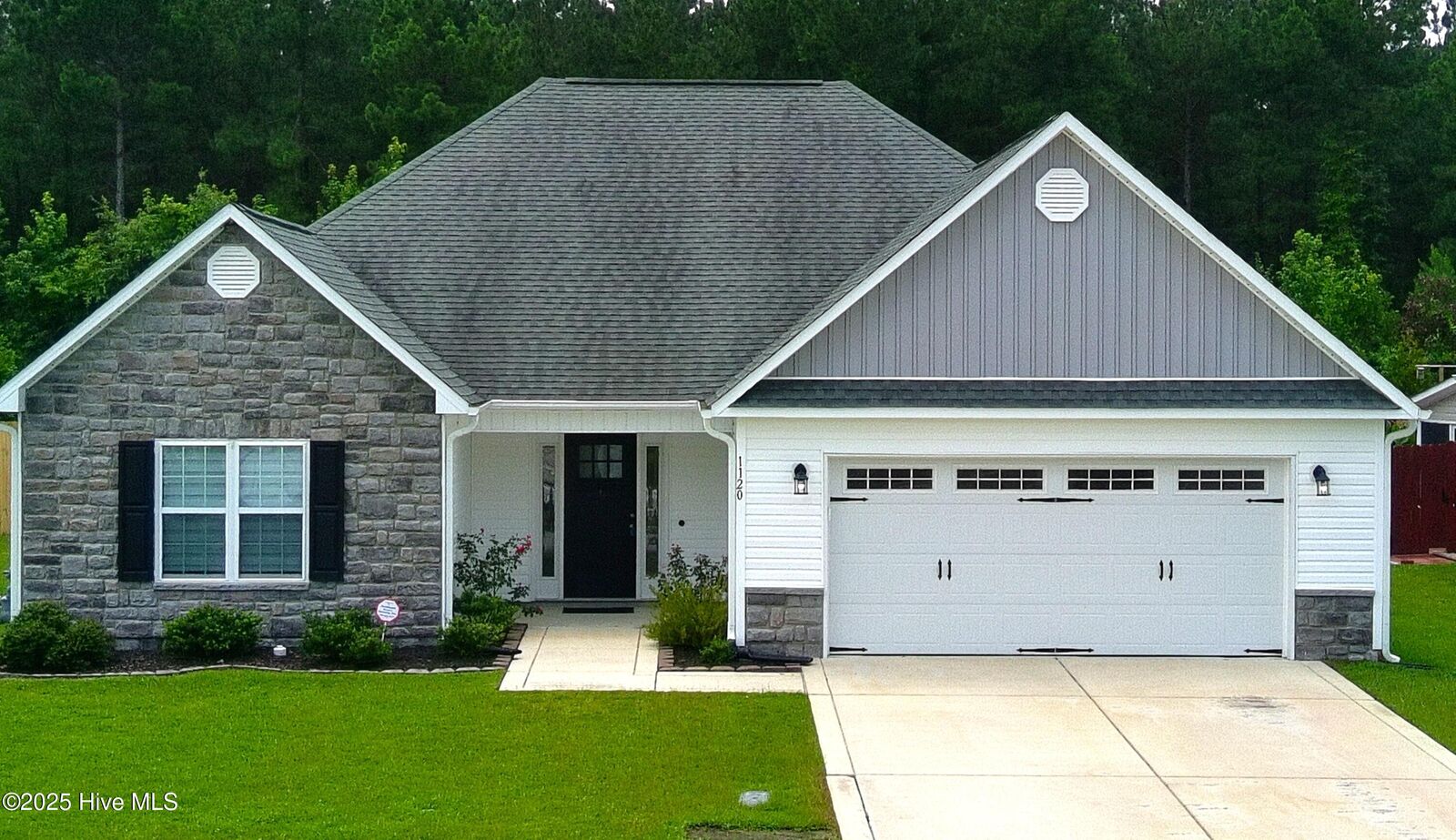 Property Photo:  1120 Amberjack Court  NC 28562 