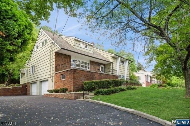 644 Long Hill Road  Little Falls NJ 07424 photo