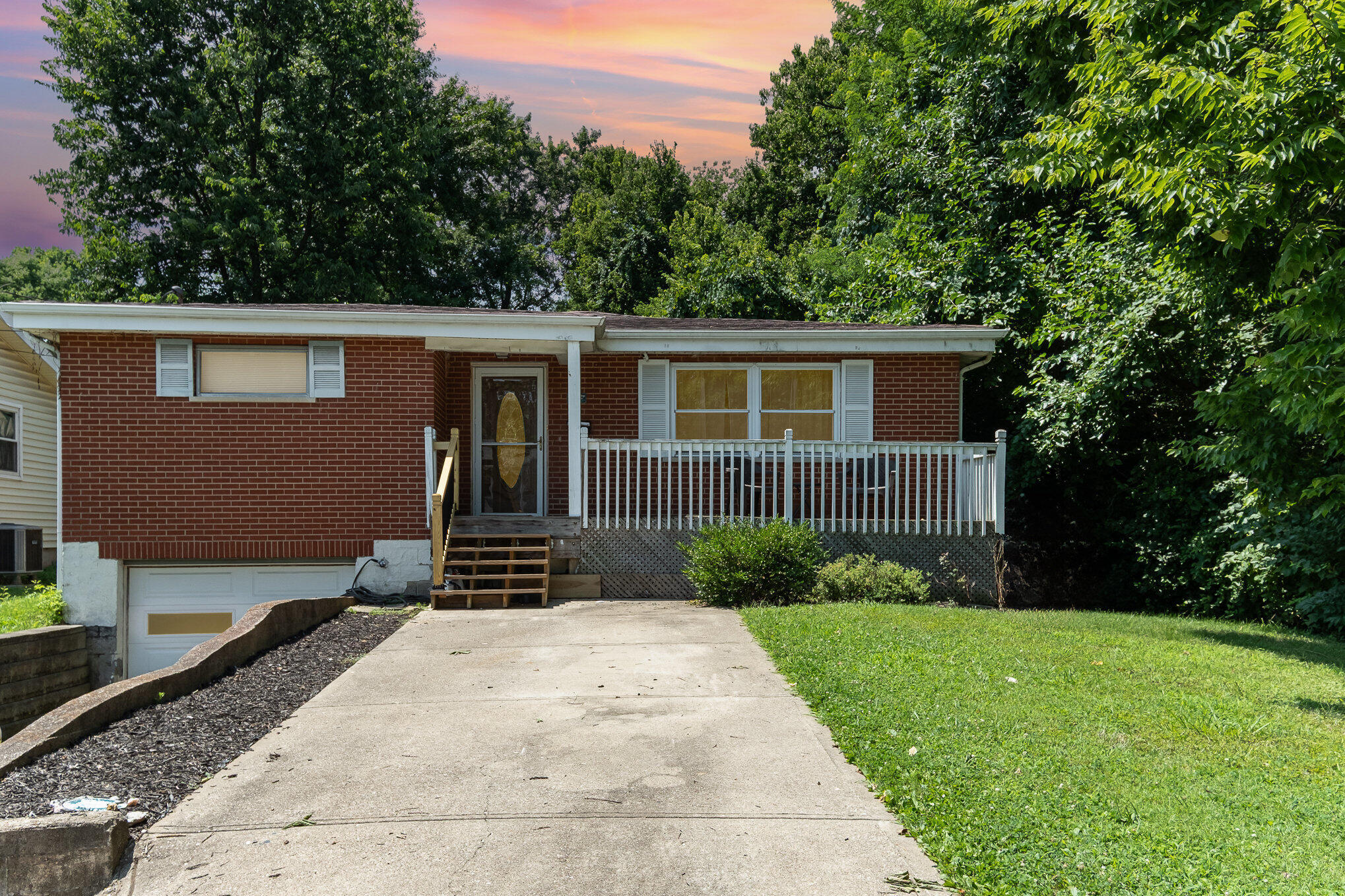 Property Photo: 38 Sweetbriar Avenue KY 41042