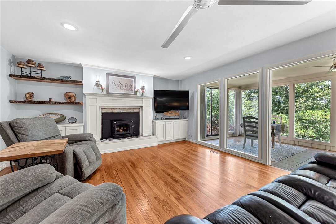Property Photo: 15399 Putman Road AR 72756