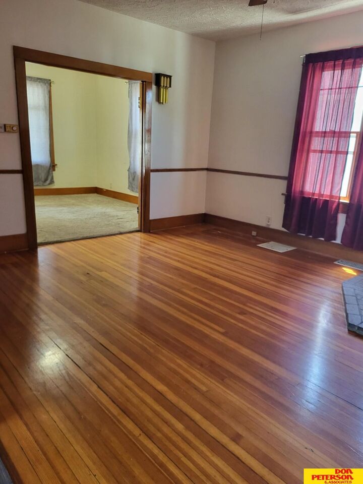 Property Photo: 335 N Maple Street NE 68025