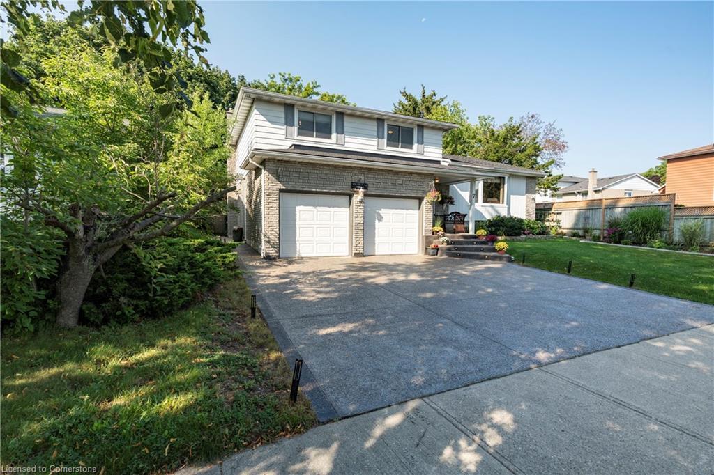 Property Photo:  7 Meadowbrook Drive  ON N2N 1E5 
