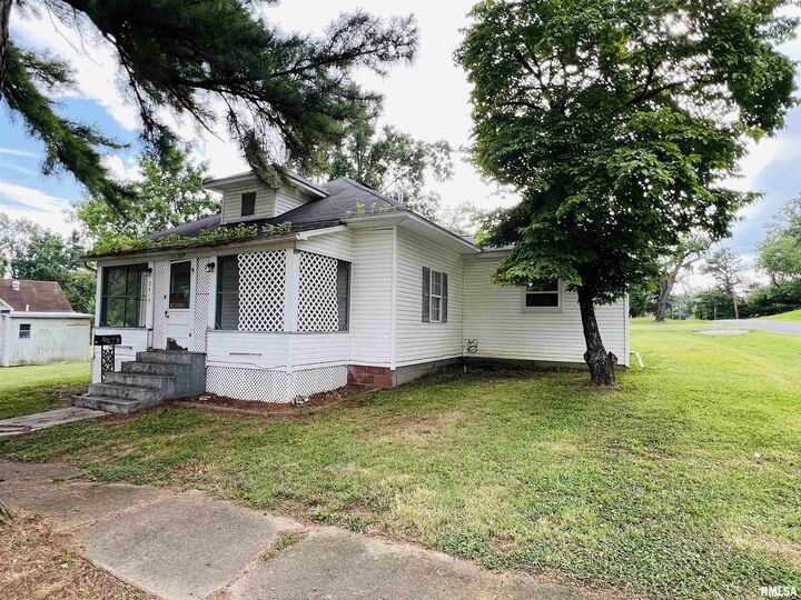 Property Photo:  2417 1st Street  IL 62930 