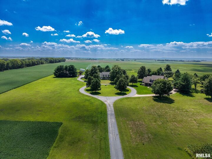 Property Photo: 3220 E Cloverdale Road IL 61523