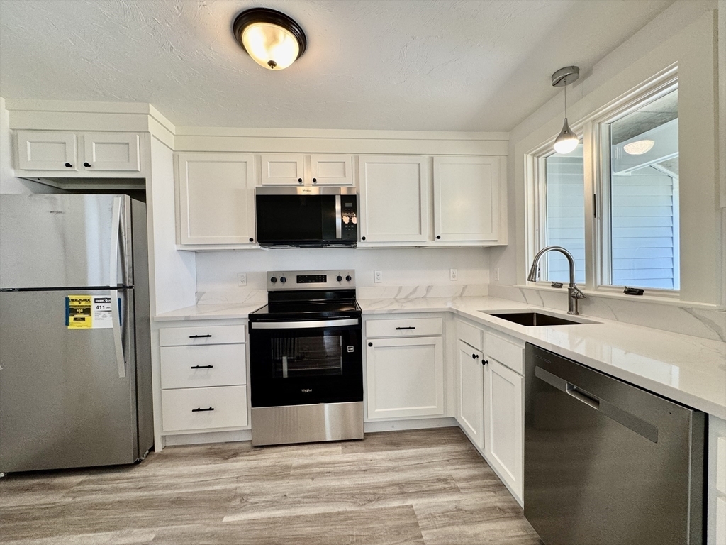 Property Photo:  14 Old Meeting House Rd  MA 02536 