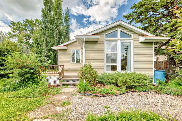 416 7 Avenue SE  High River AB T2V 1H9 photo