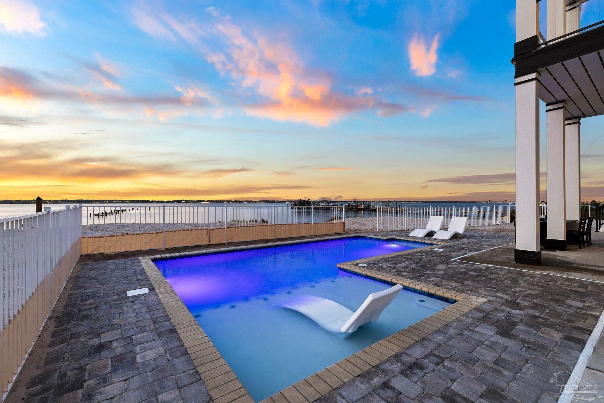 Property Photo: 1446 Tina Dr FL 32566