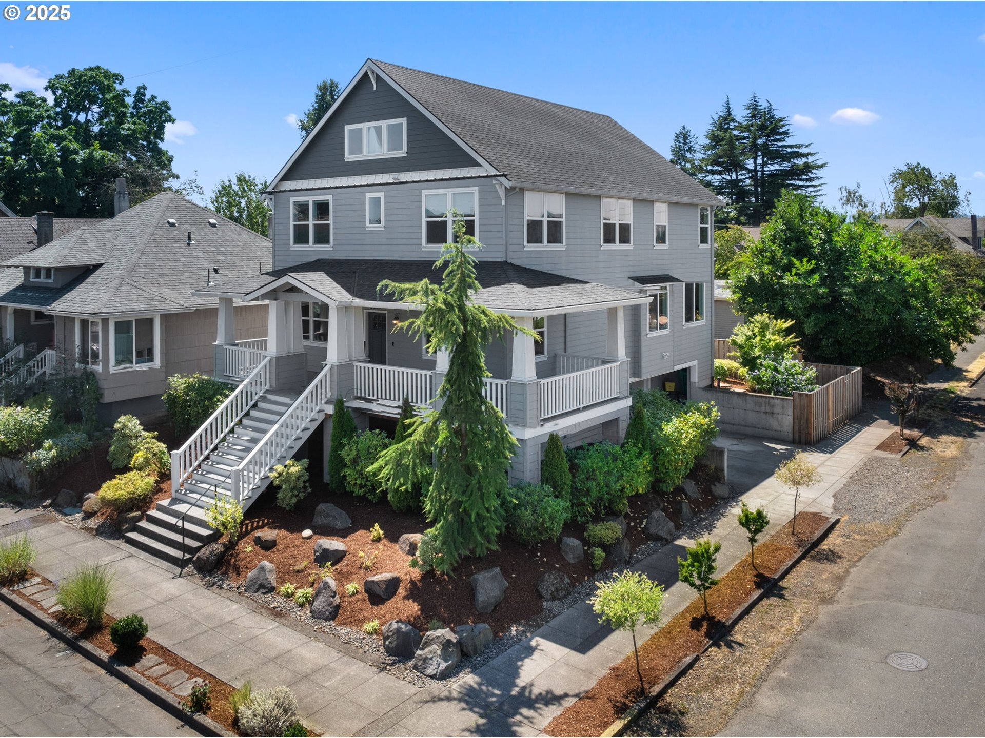 Property Photo: 5281 NE 19th Ave OR 97211