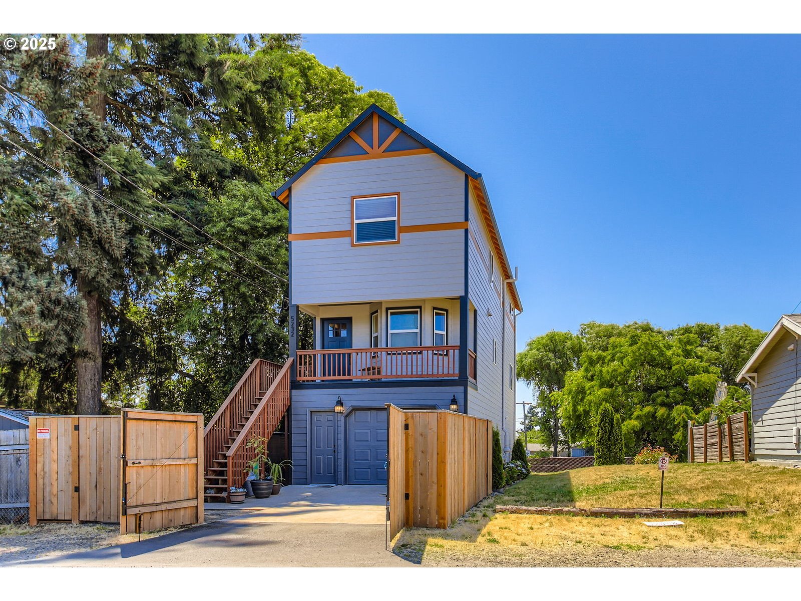 Property Photo: 5232 SE Malden St OR 97206