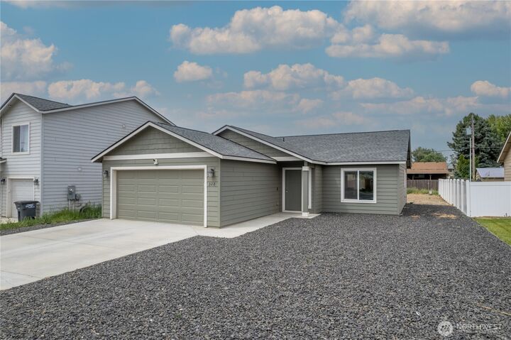 Property Photo: 322 W 6th Street WA 98857