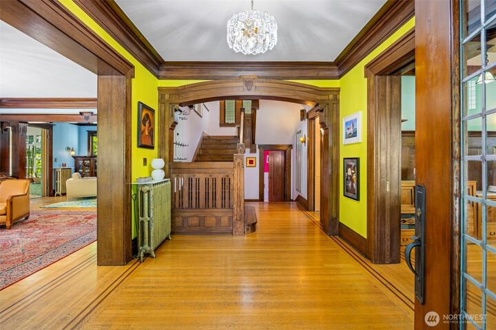 Property Photo: 1439 E Ward Street WA 98112