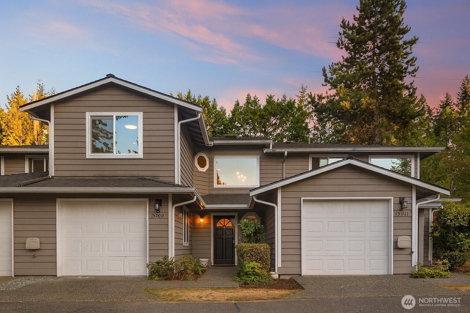 Property Photo: 15900 NE 40th Street 32B WA 98052