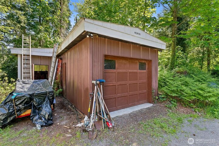 Property Photo: 987 Rowe Road WA 98282