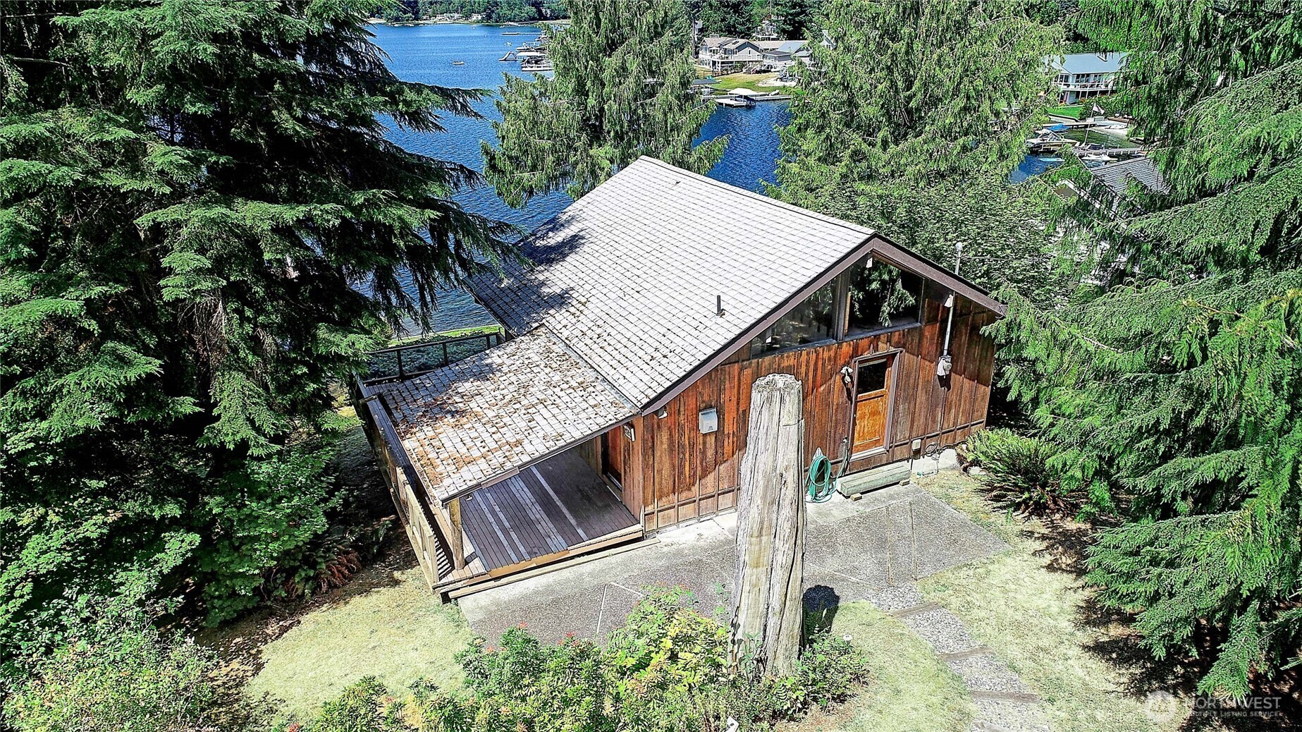 Property Photo: 16922 E Lake Goodwin Road WA 98292