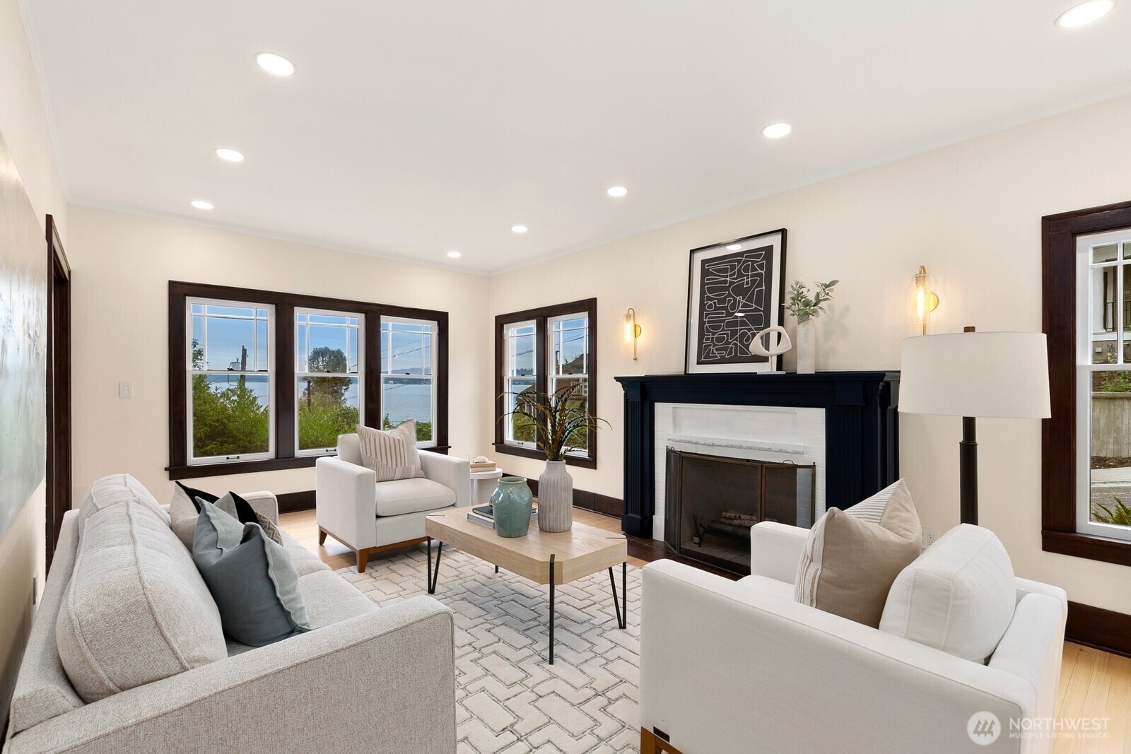 Property Photo:  3808 E Jefferson St  WA 98122 
