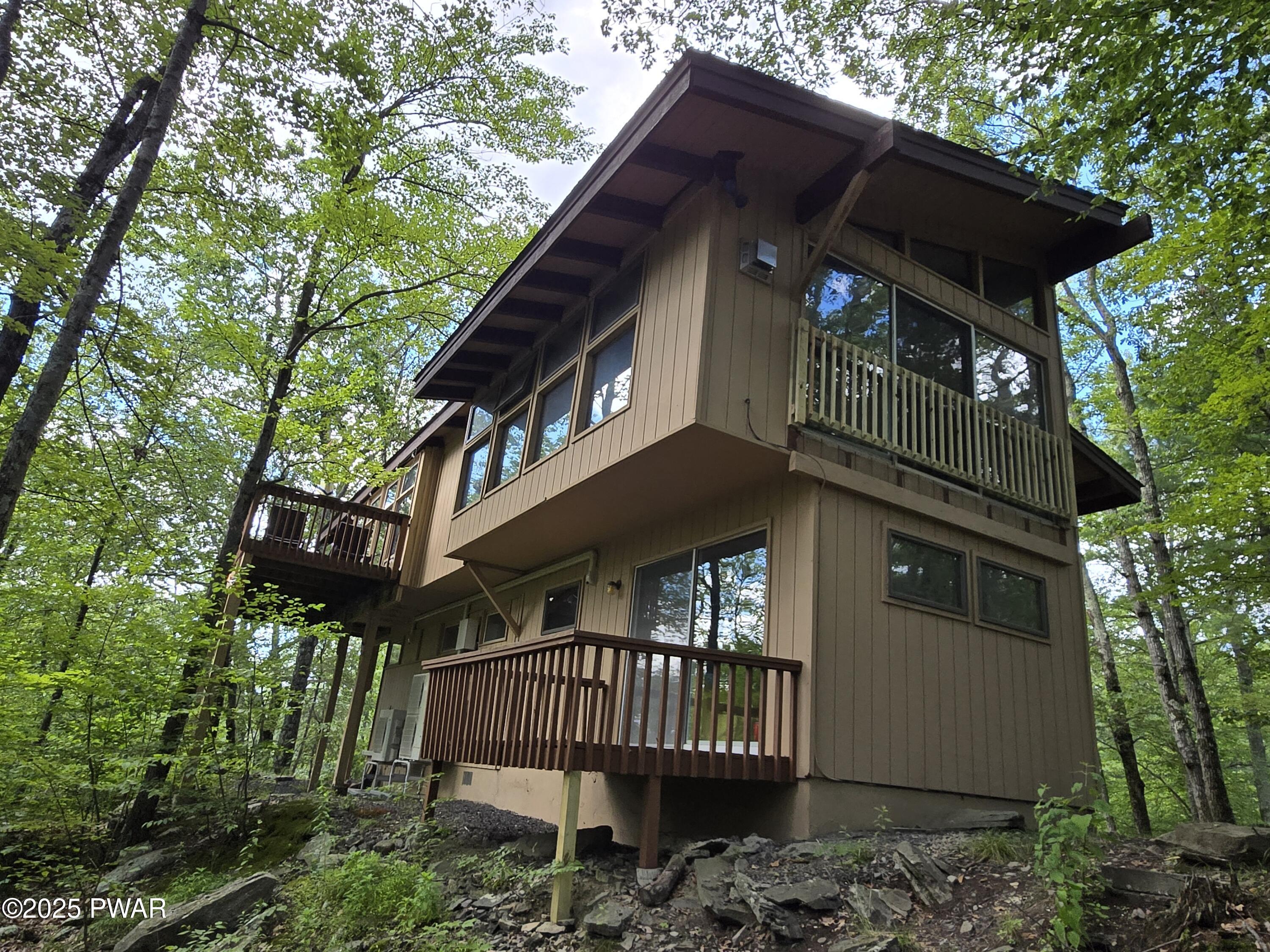 Property Photo: 125 Broadmoor Drive PA 18428