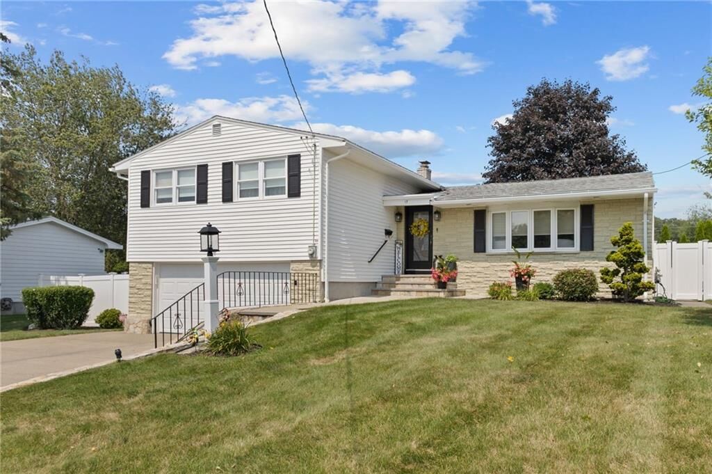 Property Photo:  17 Belvedere Street  RI 02919 