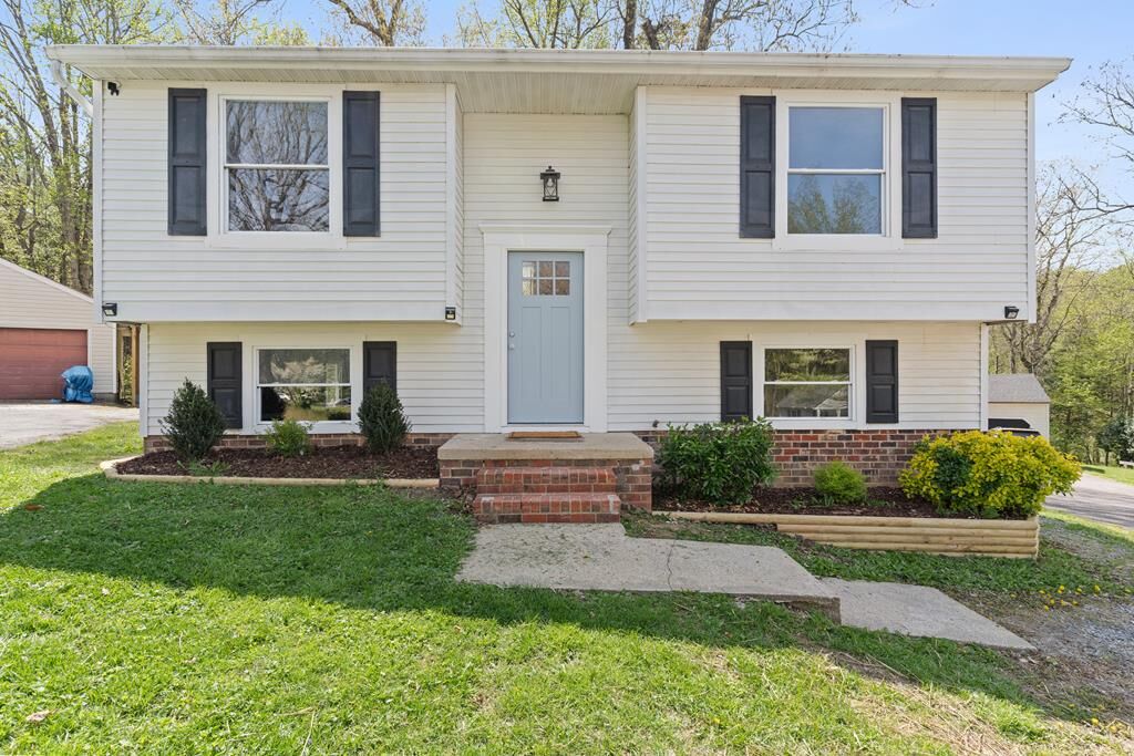 Property Photo:  7105 Egan Place  VA 23832 