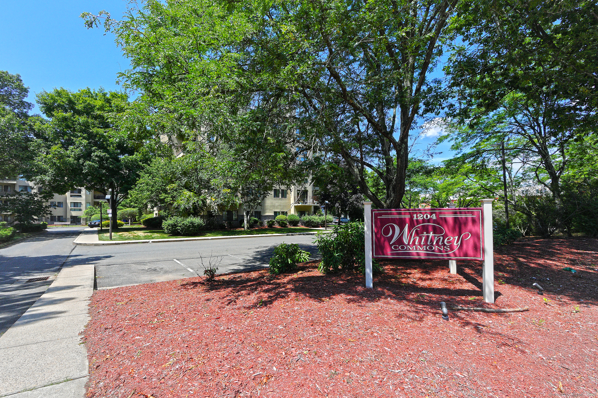 Property Photo: 1204 Whitney Avenue Apt 416 CT 06517