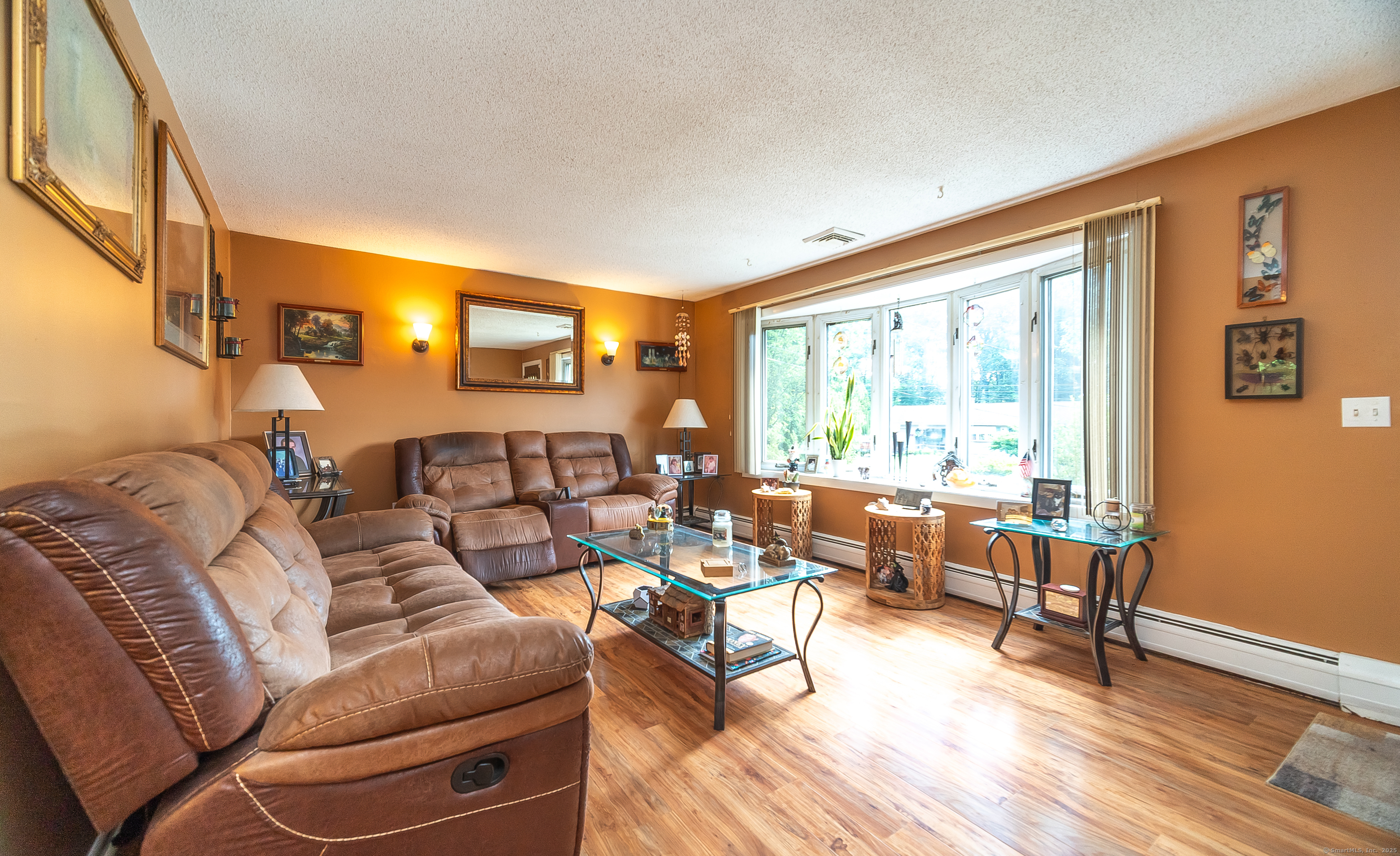 Property Photo: 192 Cardinal Drive CT 06450