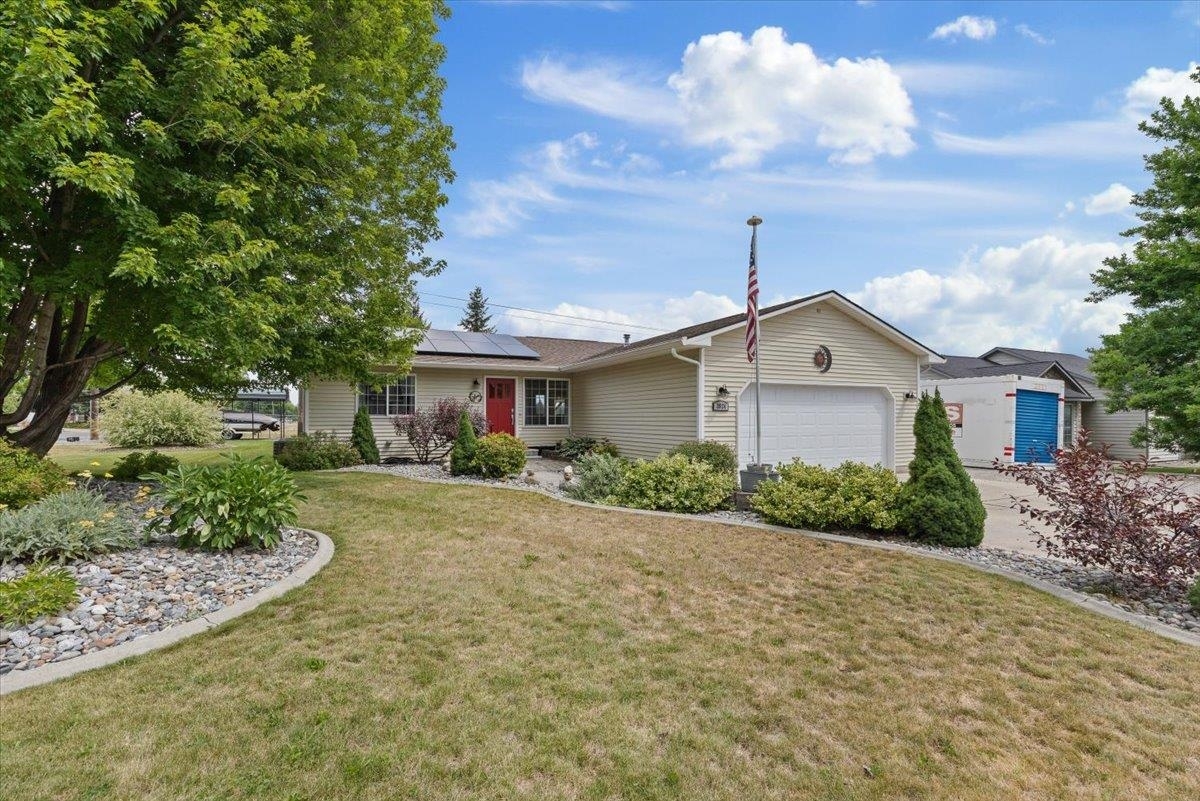 Property Photo: 3924 N Sunderland Ct WA 99206