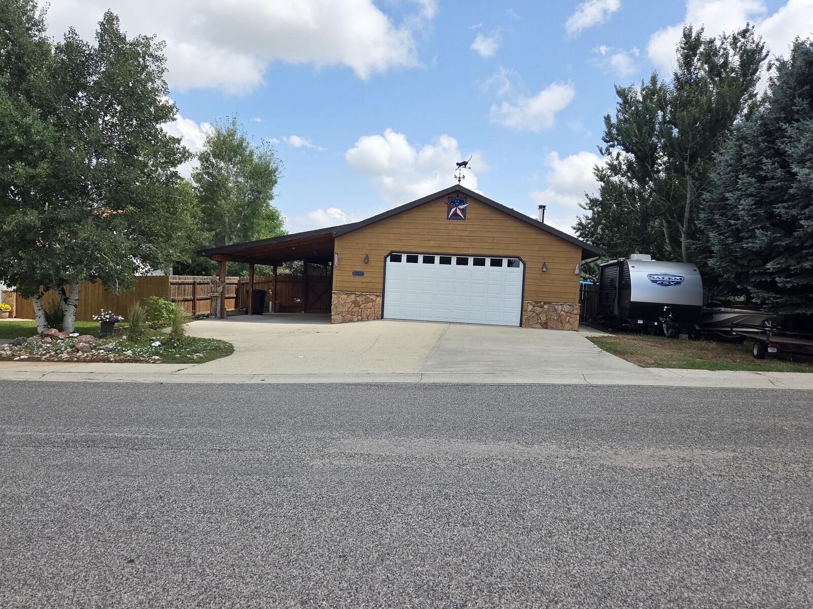 Property Photo: 415 Brook Street WY 82839