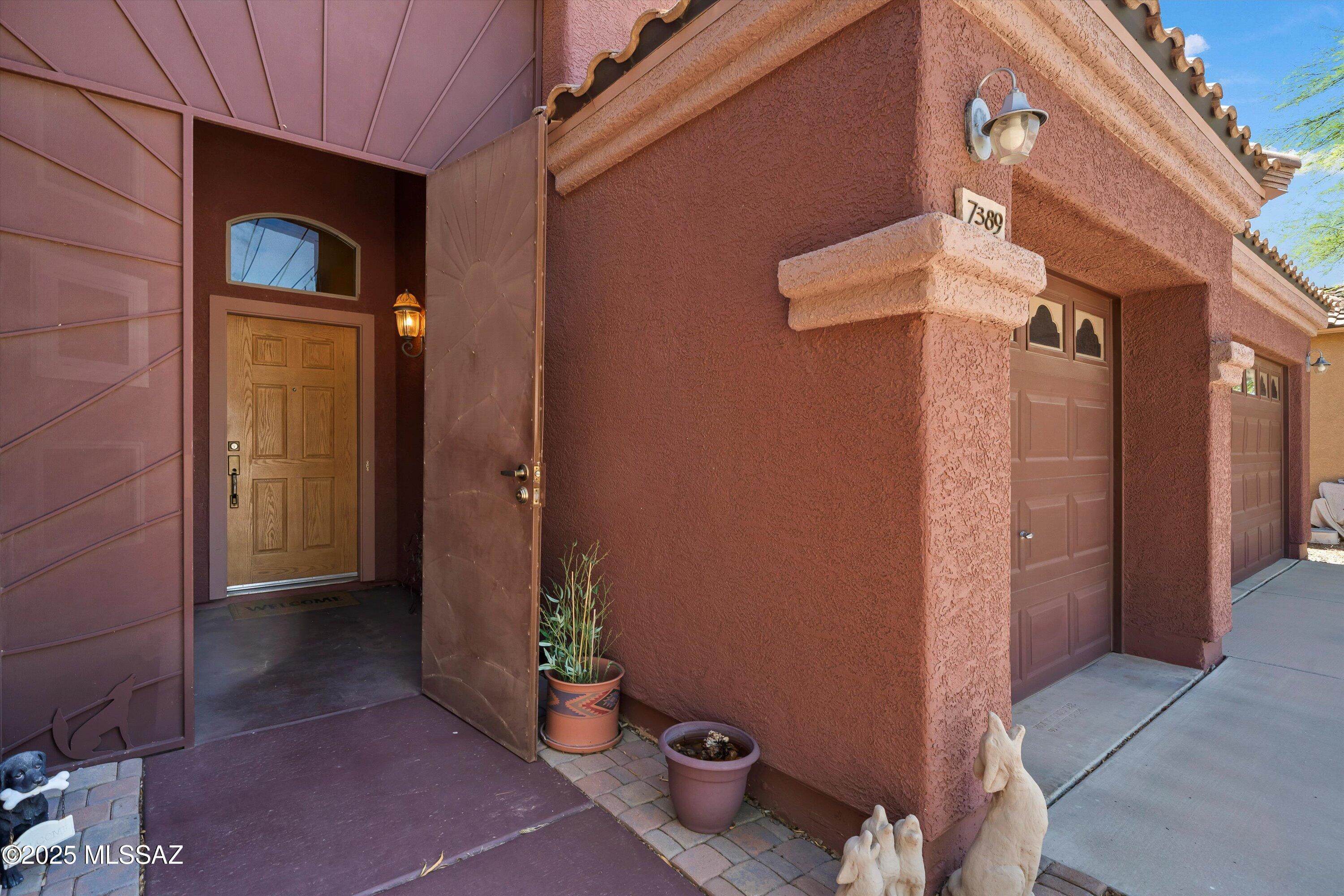 Property Photo: 7389 S Silky Willow Drive AZ 85747