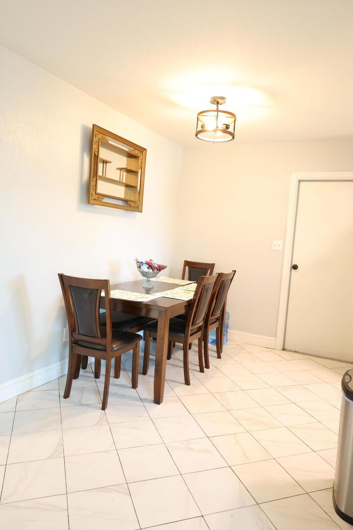 Property Photo:  1933 W Buena Vista Avenue  CA 93291 