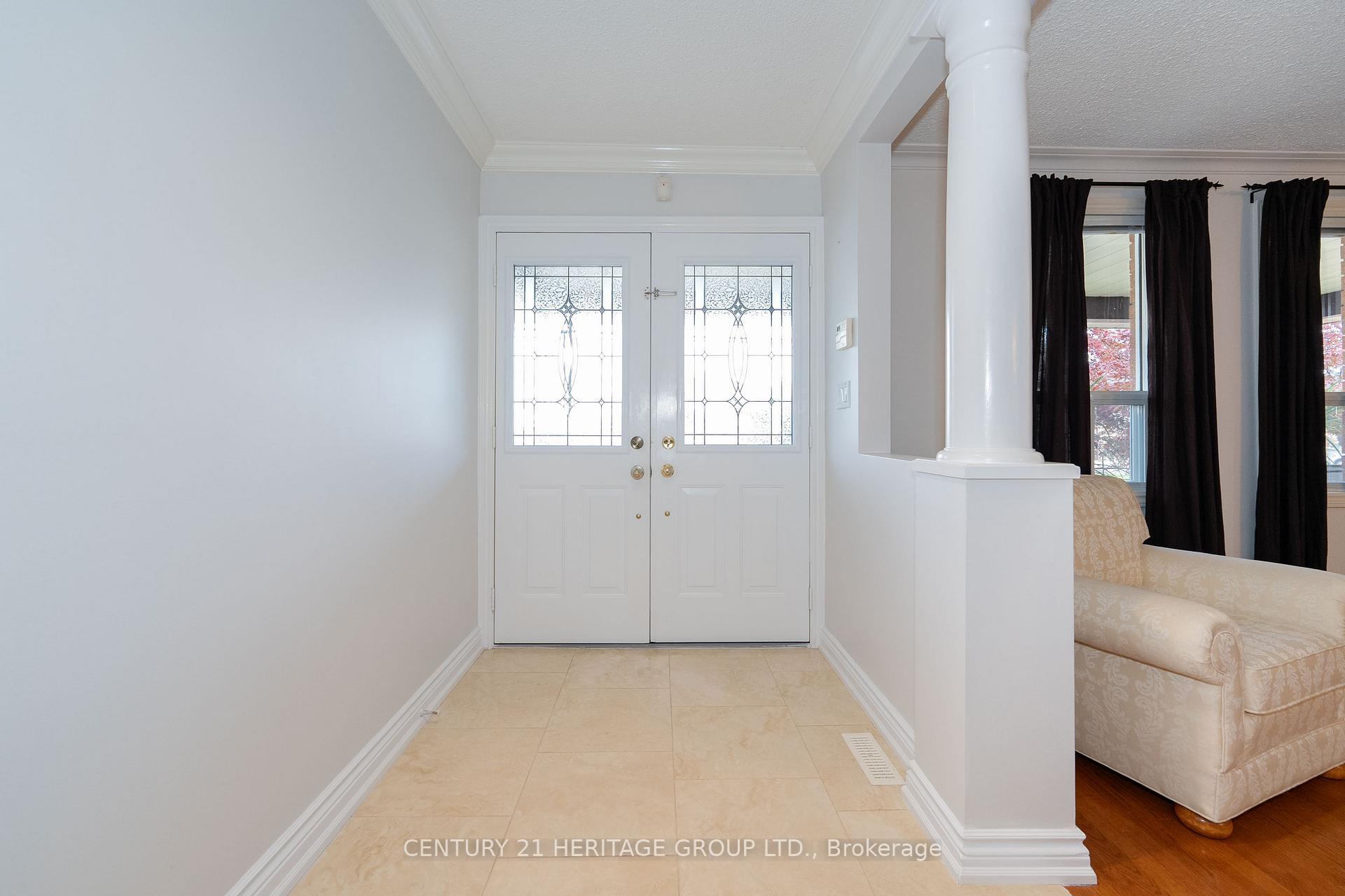 Property Photo: 125 Anthony Road ON M3K 1B7