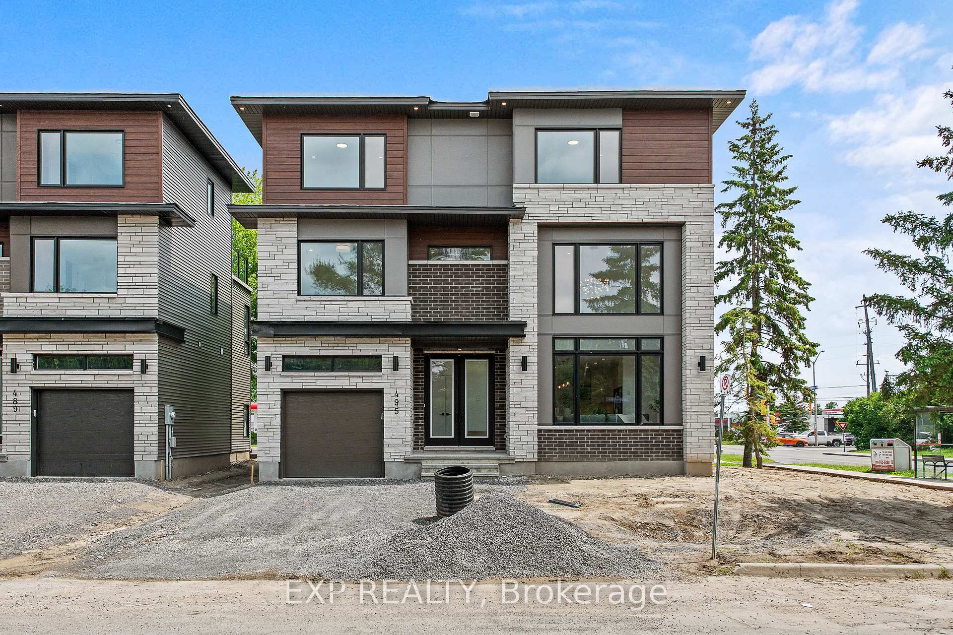 Property Photo:  495 Duvernay Drive  ON K1E 2N7 