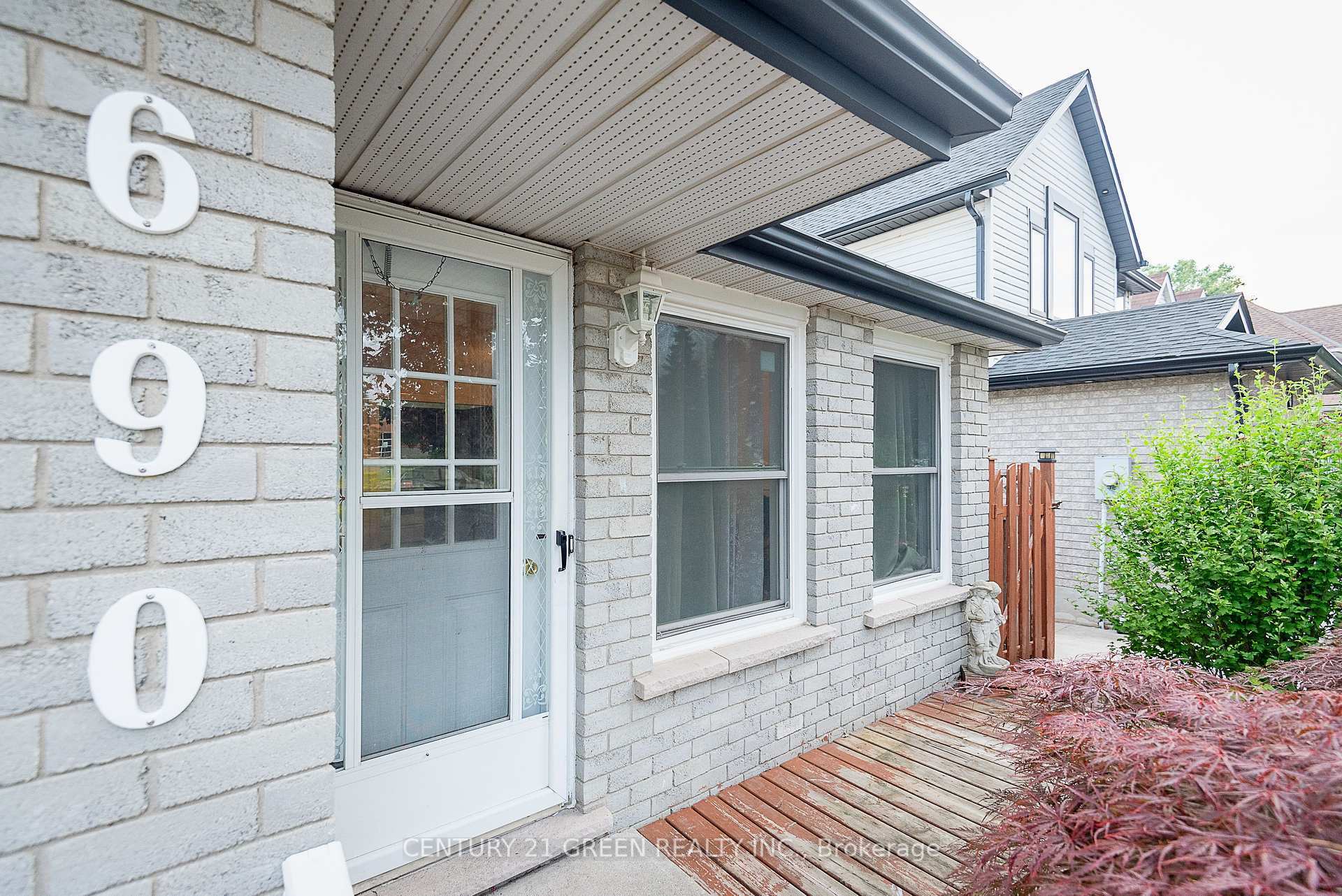 Property Photo: 690 Elgin Street N Main ON N1R 7W5