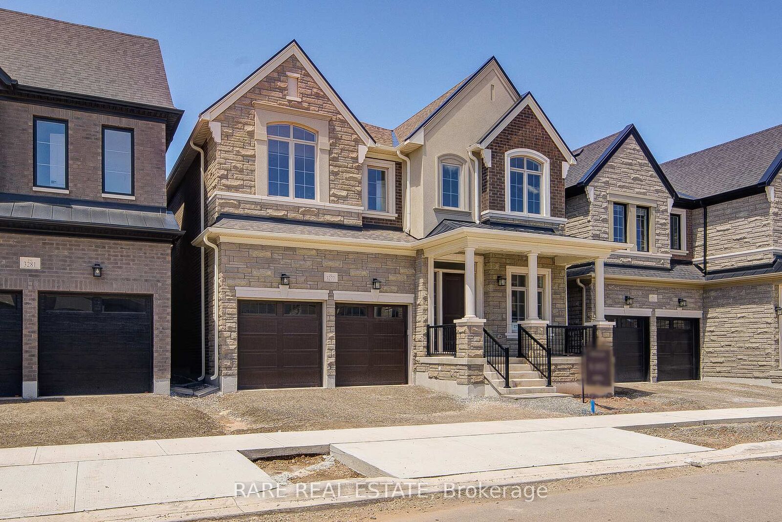 Property Photo:  3277 Dove Drive  ON L6H 3W9 