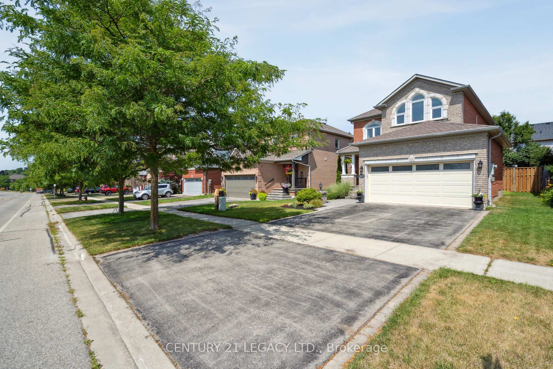 Property Photo:  57 Berton Boulevard  ON L7G 6C7 