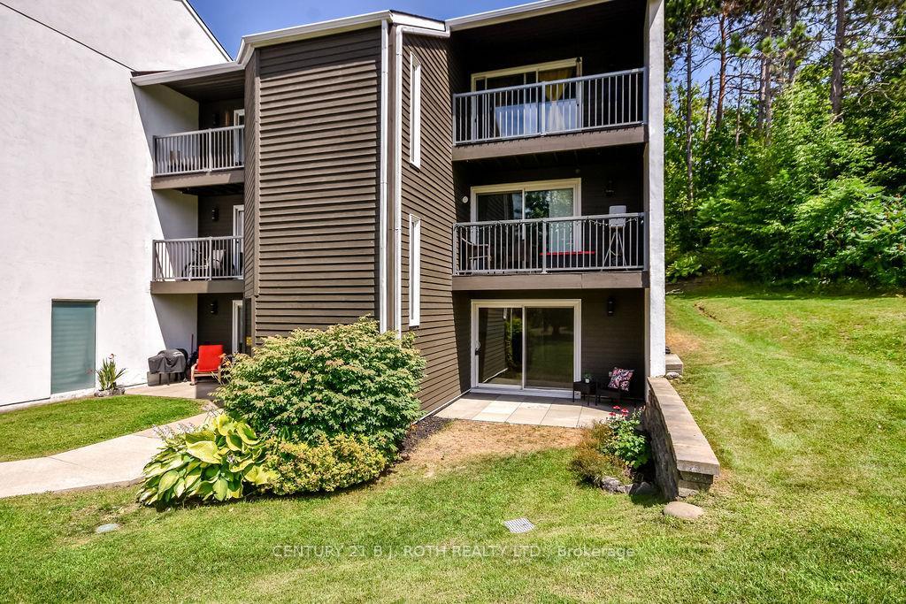 Photo de la propriété: 1102 Horseshoe Valley Road 126 ON L4M 4Y8