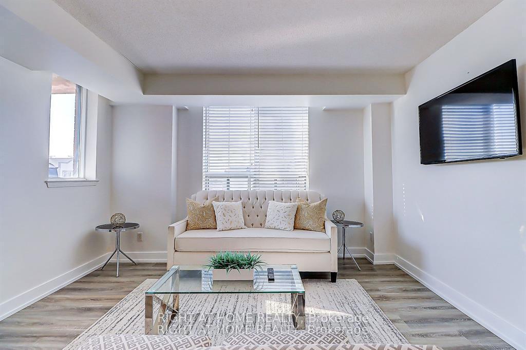 1625 Pickering Parkway 404  Pickering ON L1V 6Z6 photo