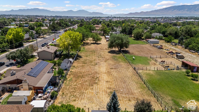 Property Photo: 1175 E 900 N UT 84043