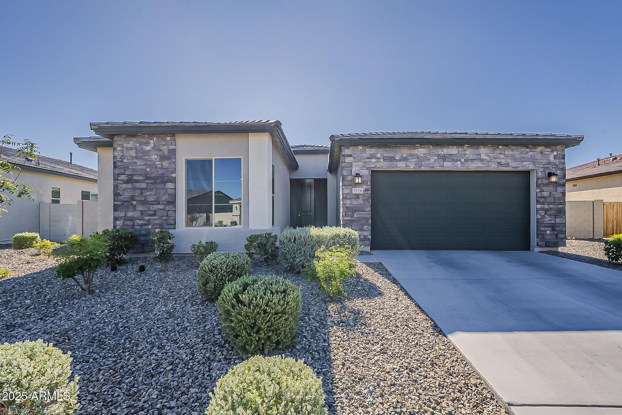 Property Photo: 5528 N 193rd Avenue AZ 85340