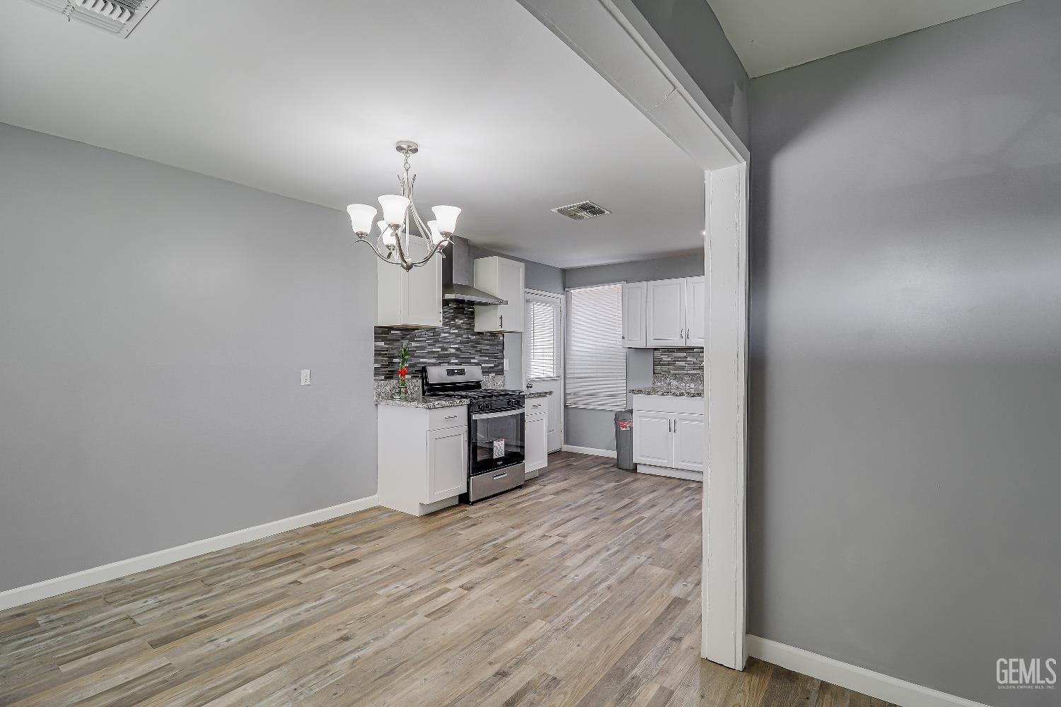 Property Photo: 3116 S P Street CA 93304