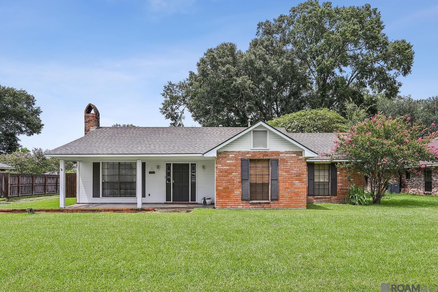 Property Photo: 12237 Morganfield Ave LA 70818