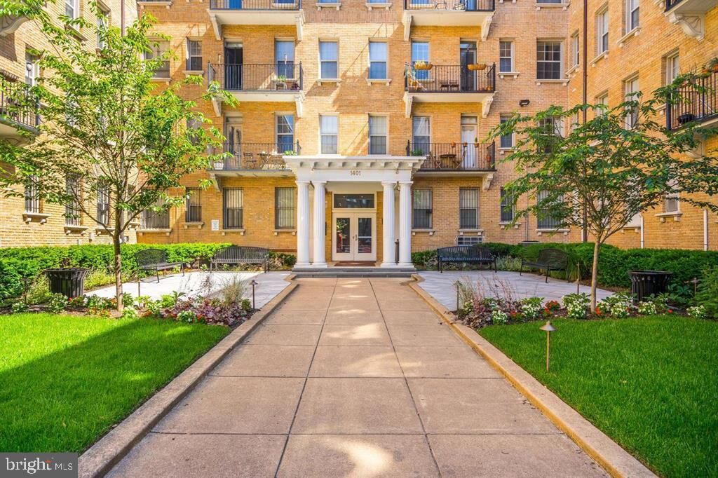 Property Photo: 1401 Columbia Road NW 215 DC 20009