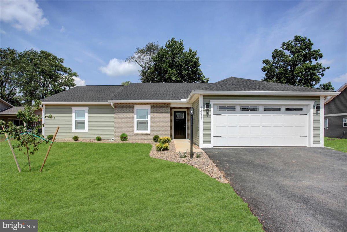 Property Photo: 1471 Treeline Drive PA 17202