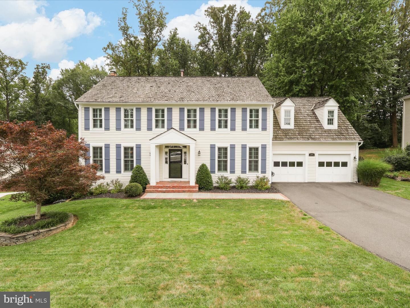 Property Photo: 10809 Fieldwood Drive VA 22030