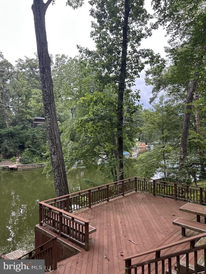 Property Photo:  3804 Lakeview Terrace  VA 22041 