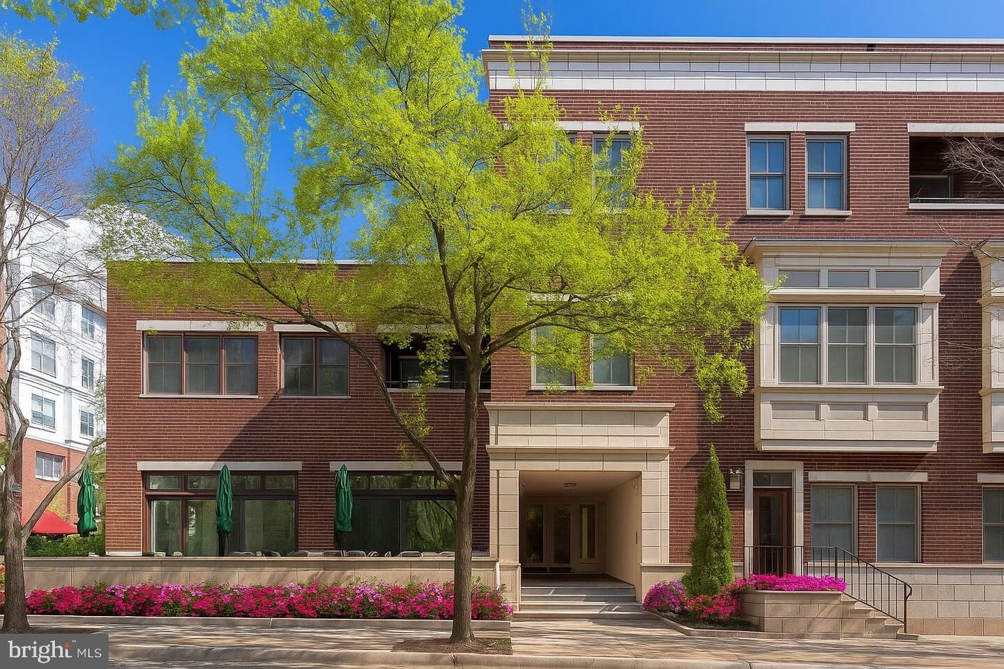 Property Photo: 605 N Atlantic Avenue 315 NJ 08108